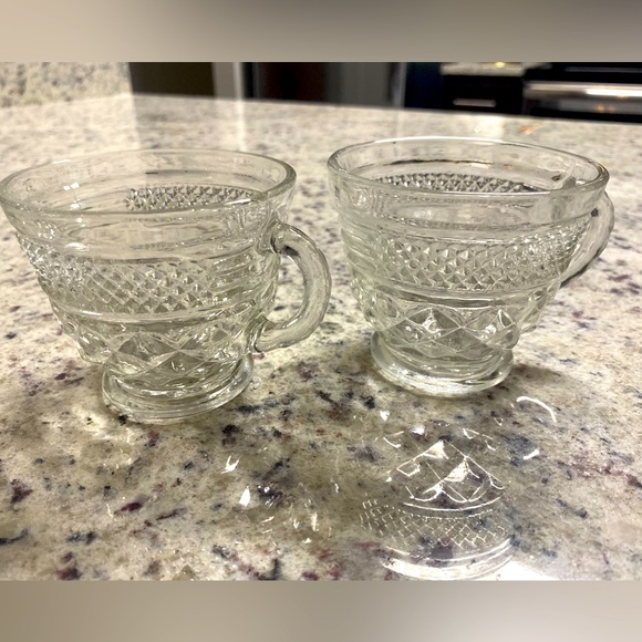 Two Cute Crystal Glass Teacups - Picture 1 of 2
